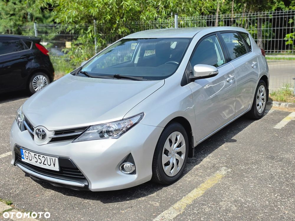Toyota Auris - 1