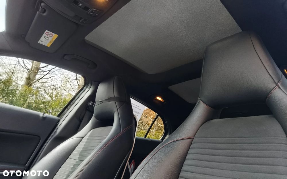 Mercedes-Benz GLA 250 4Matic 7G-DCT AMG Line - 15