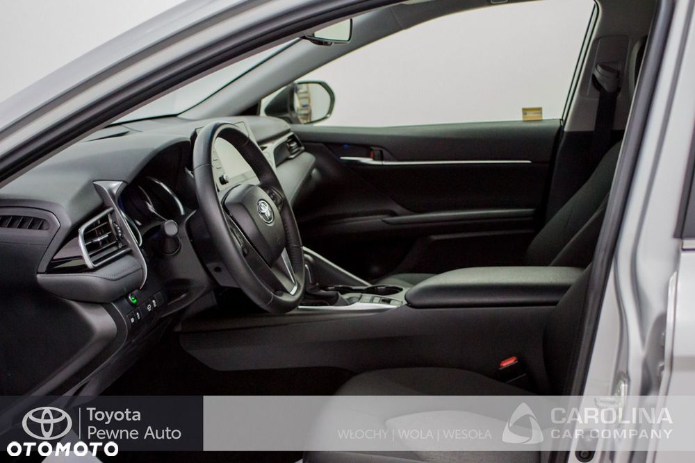 Toyota Camry 2.5 Hybrid Comfort CVT - 6