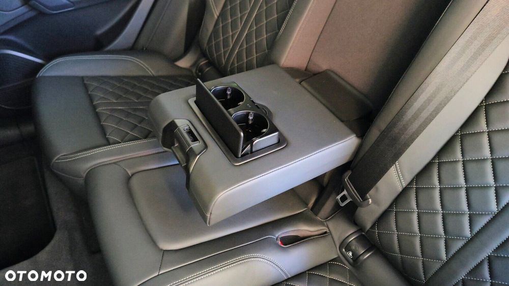 Audi Q5 Sportback - 37