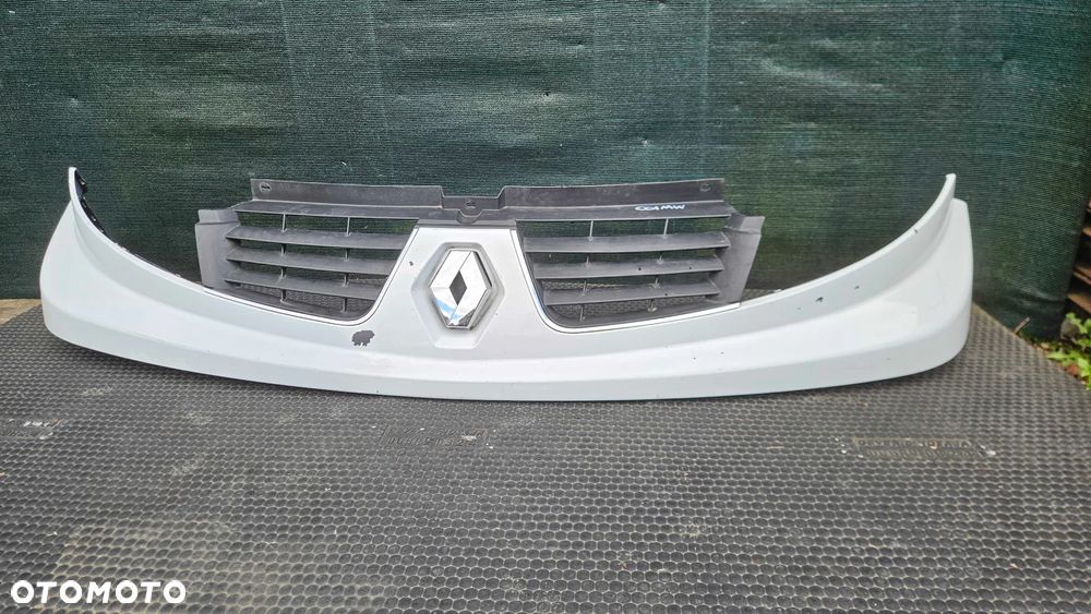 Atrapka 623100251R 93856152 Atrapa Gril Osłona Chłodnicy Kratki Emblemat Znaczek Renault Trafic II 2 Lift - 3