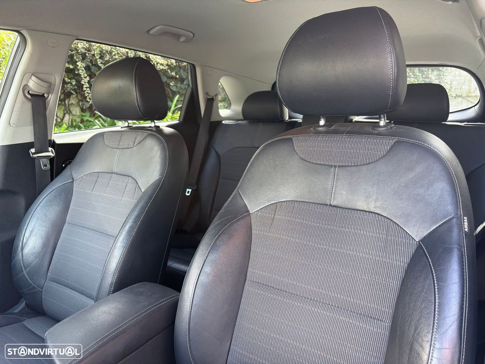 Kia Niro 1.6 GDi HEV Tech - 33