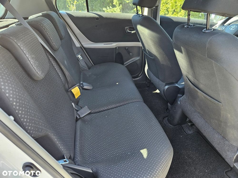 Toyota Yaris 1.4 D-4D Executive - 11
