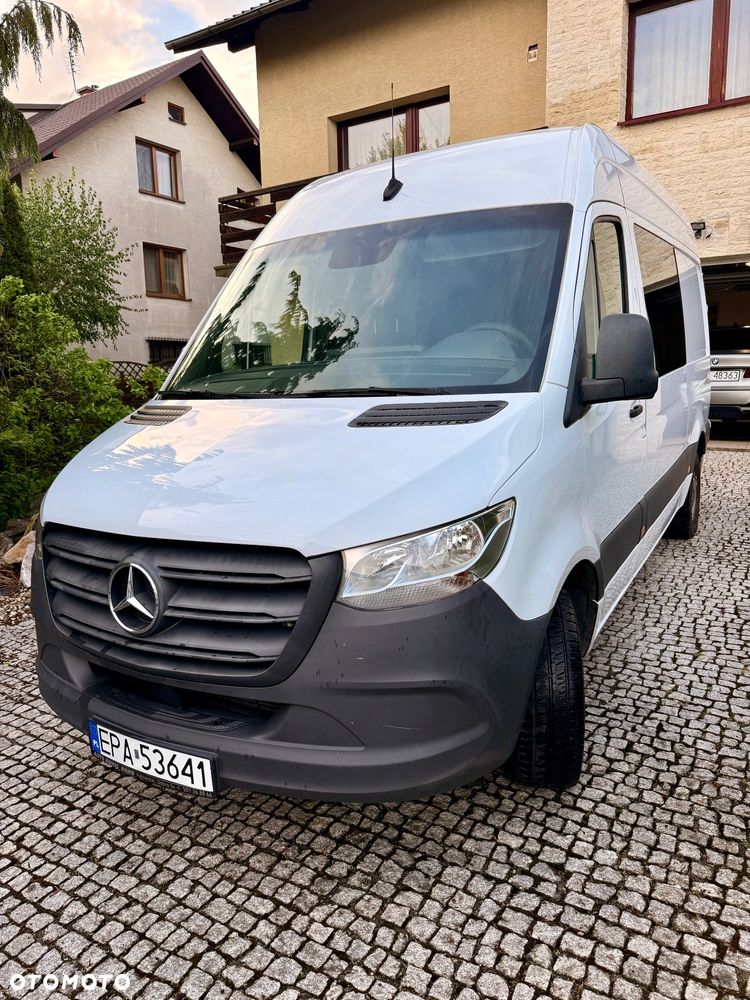 Mercedes-Benz Sprinter - 2