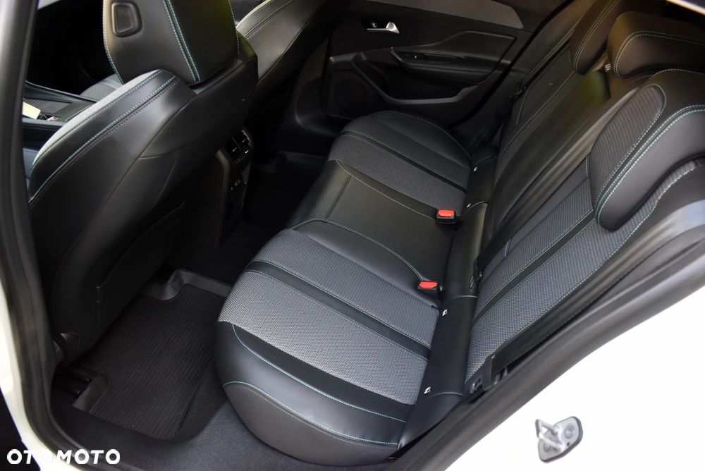 Peugeot 308 BlueHDi 130 EAT8 Stop & Start Allure Business-Paket - 26