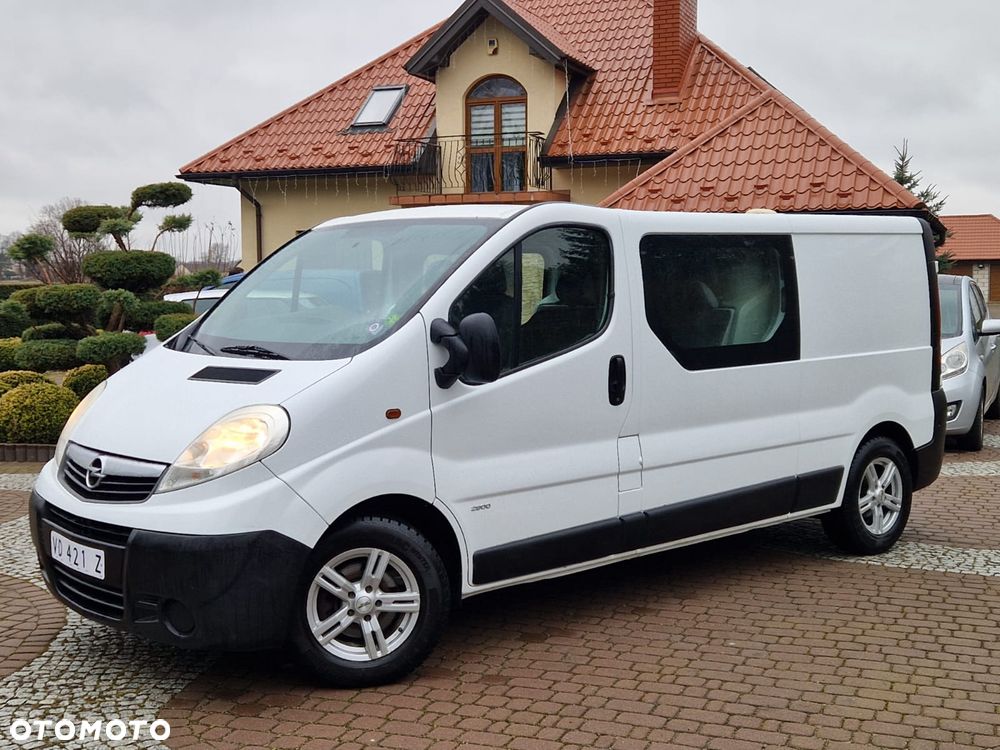 Opel Vivaro - 1
