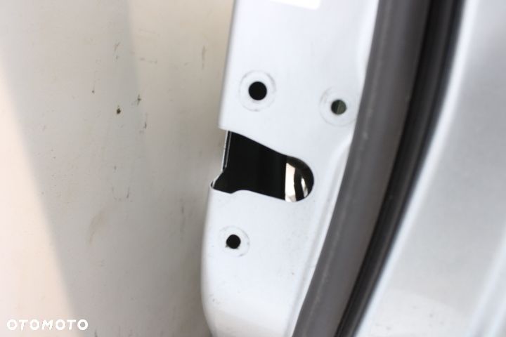 drzwi prawy przód - 8