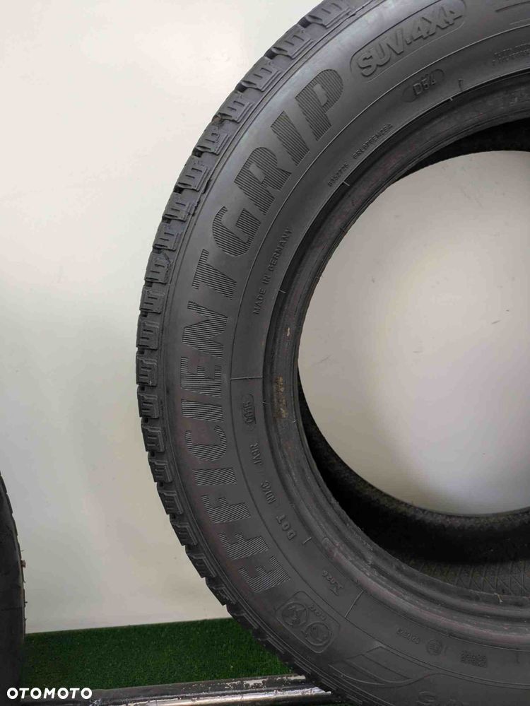 Opony 235 60 16 Goodyear EfficientGrip SUV 4x4 - 8
