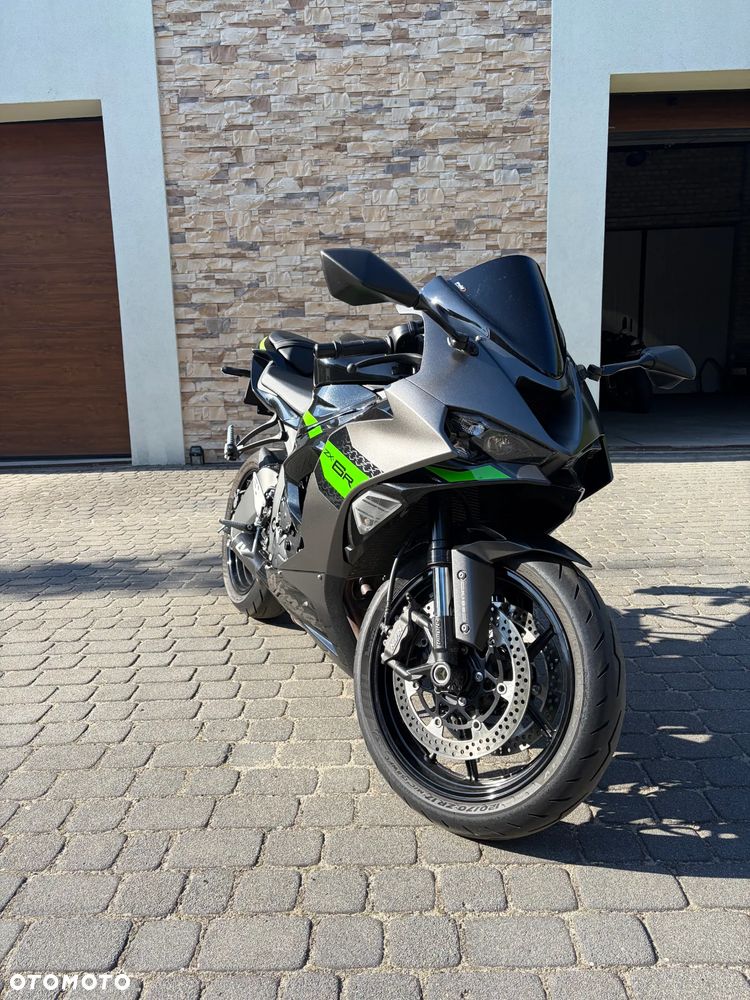 Kawasaki ZXR - 10