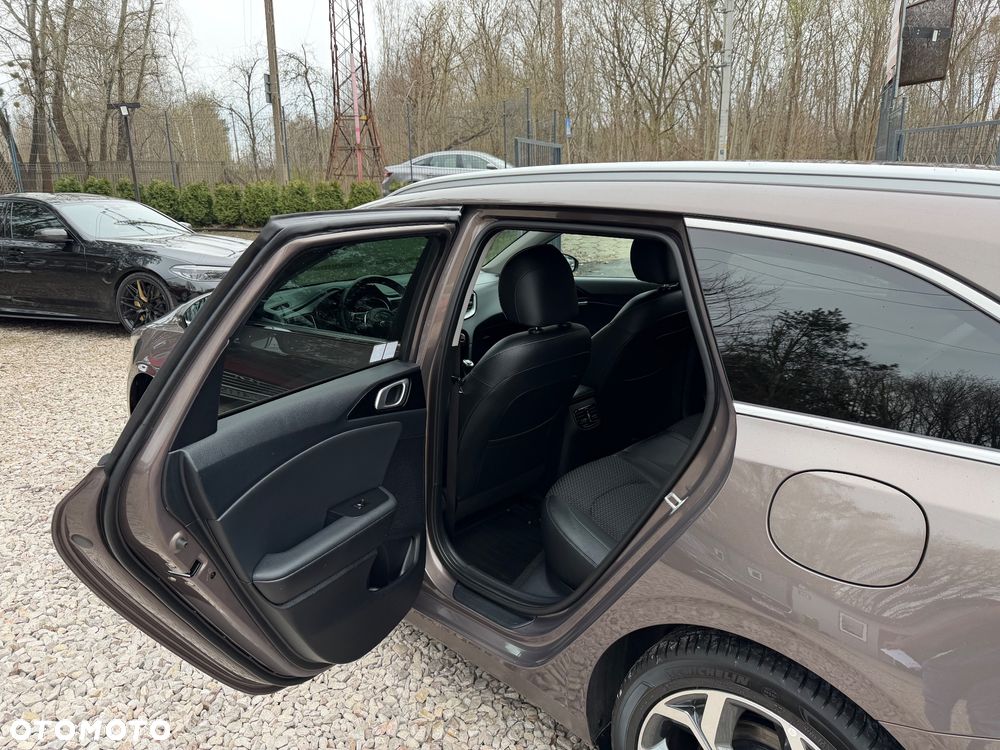 Kia Ceed 1.4 T-GDI L Business Line Plus - 13