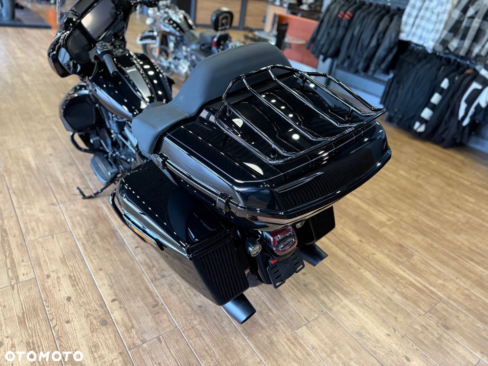Harley-Davidson Touring Street Glide - 11