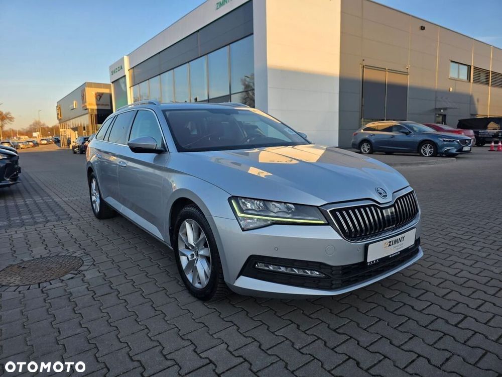Skoda Superb 2.0 TDI SCR Ambition DSG - 9