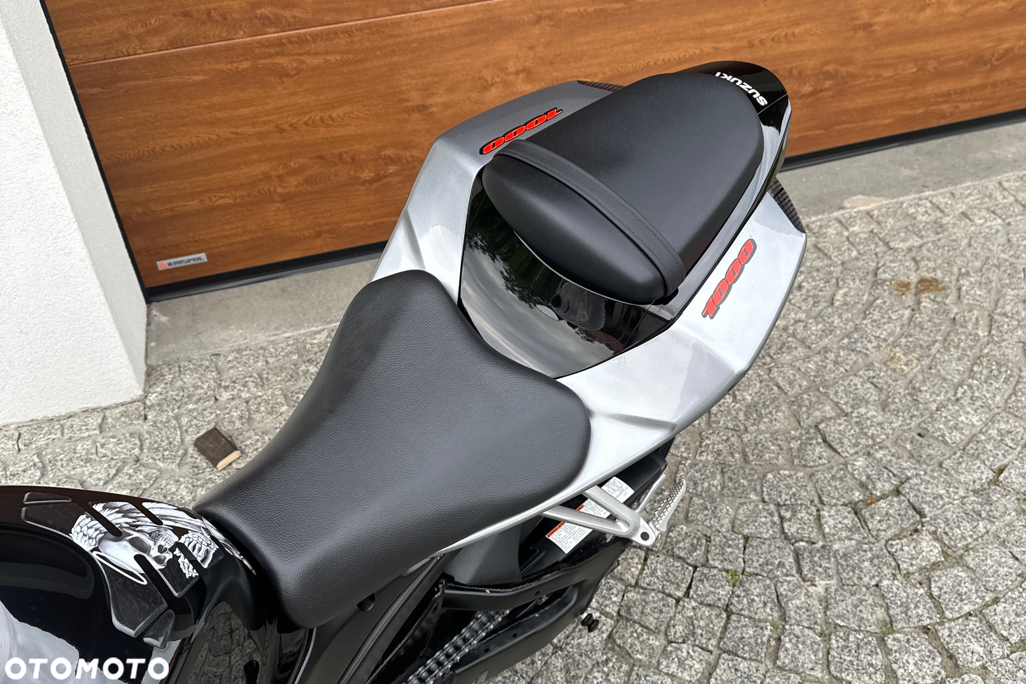 Suzuki GSX 1000 - 27