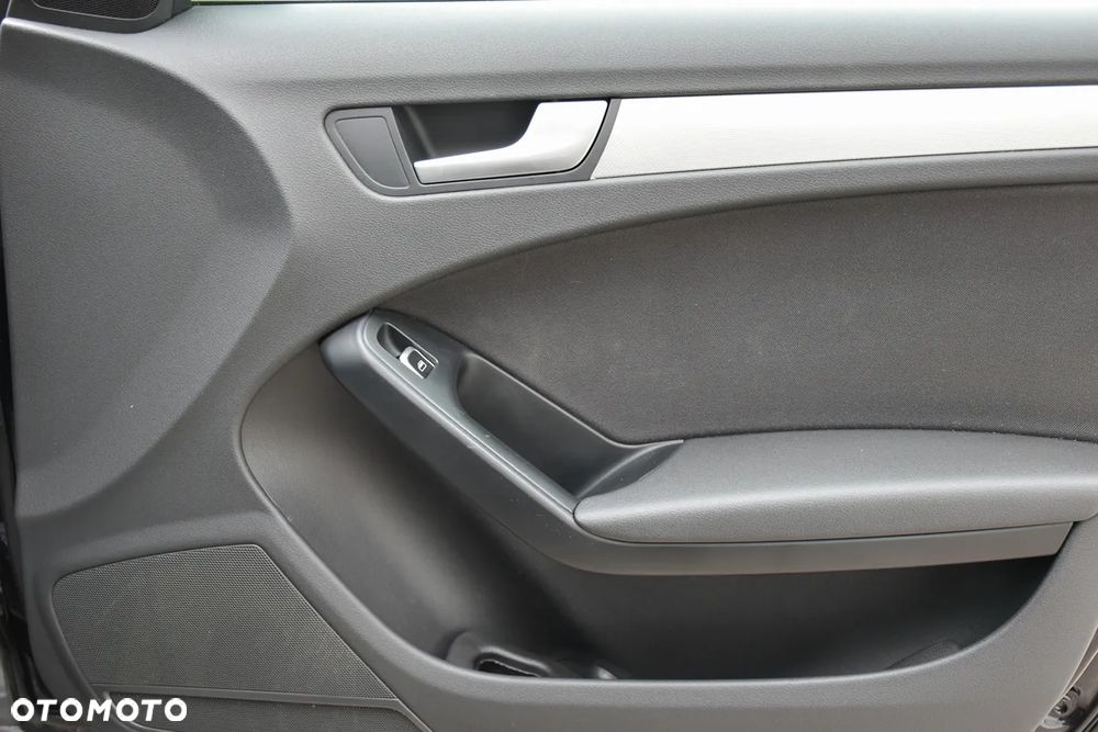 Audi A4 Avant 2.0 TDI DPF S line Sportpaket - 24