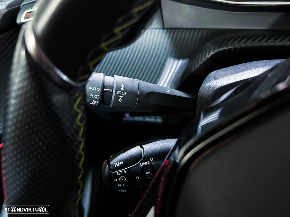 Peugeot e-2008 50 kWh GT - 42