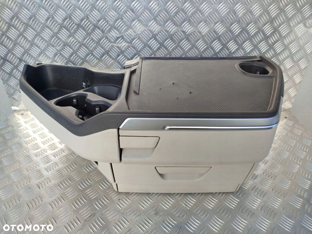 PÓŁKA SZUFLADA KOKPITU NA TUNEL ŚRODKOWY SCANIA R NTG - 1