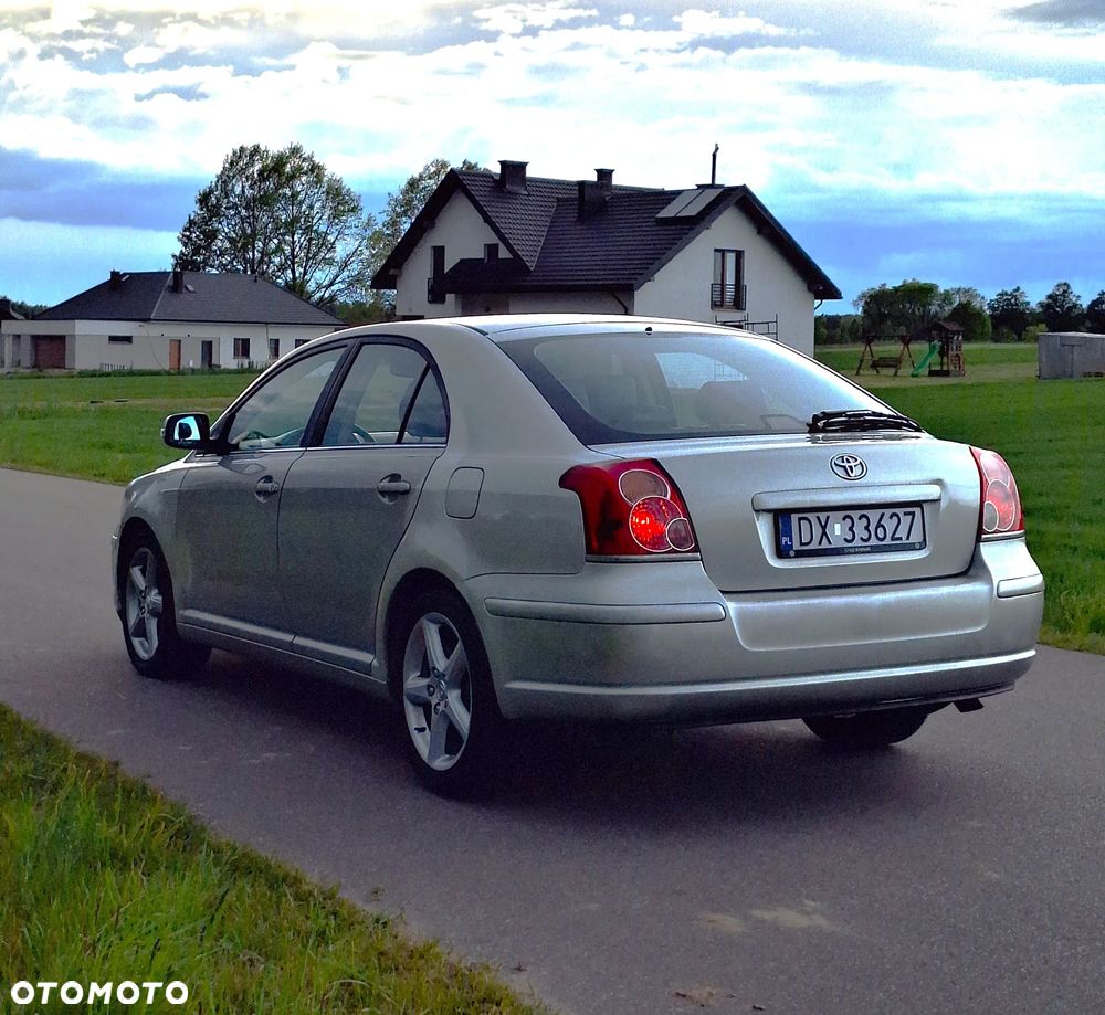 Toyota Avensis 2.2 D-4D Prestige - 5