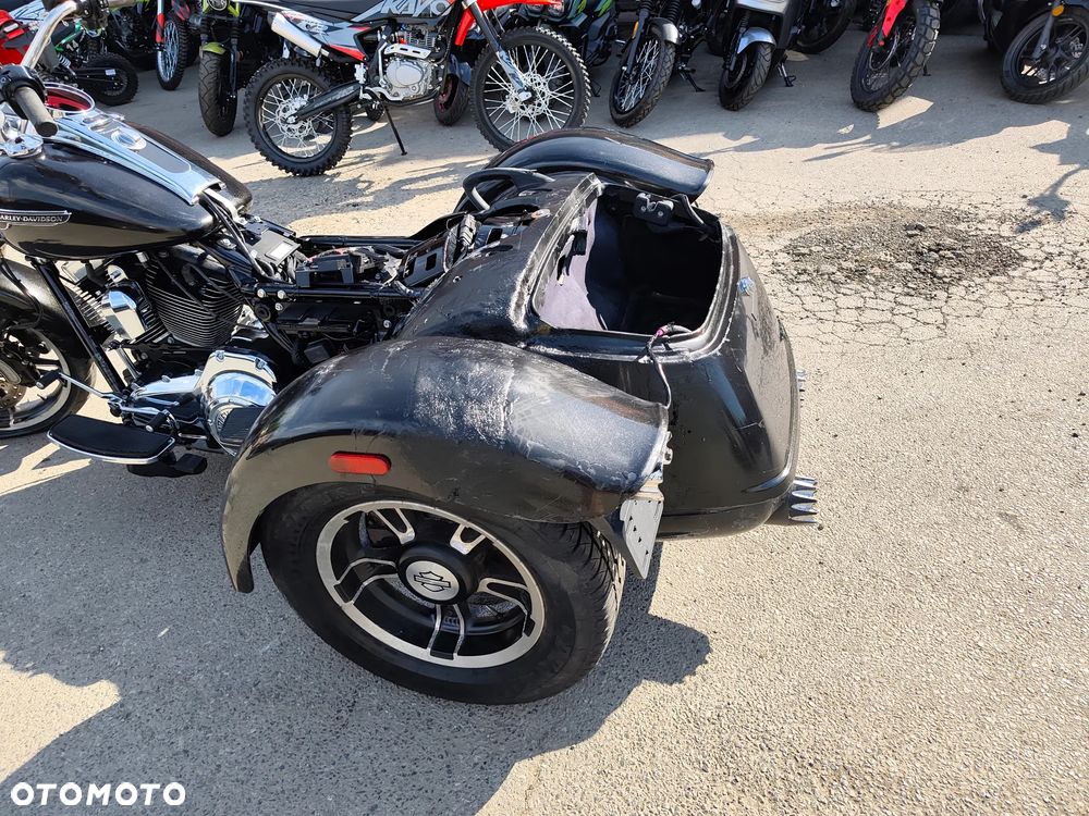 Harley-Davidson FLHTCU Ultra - 26