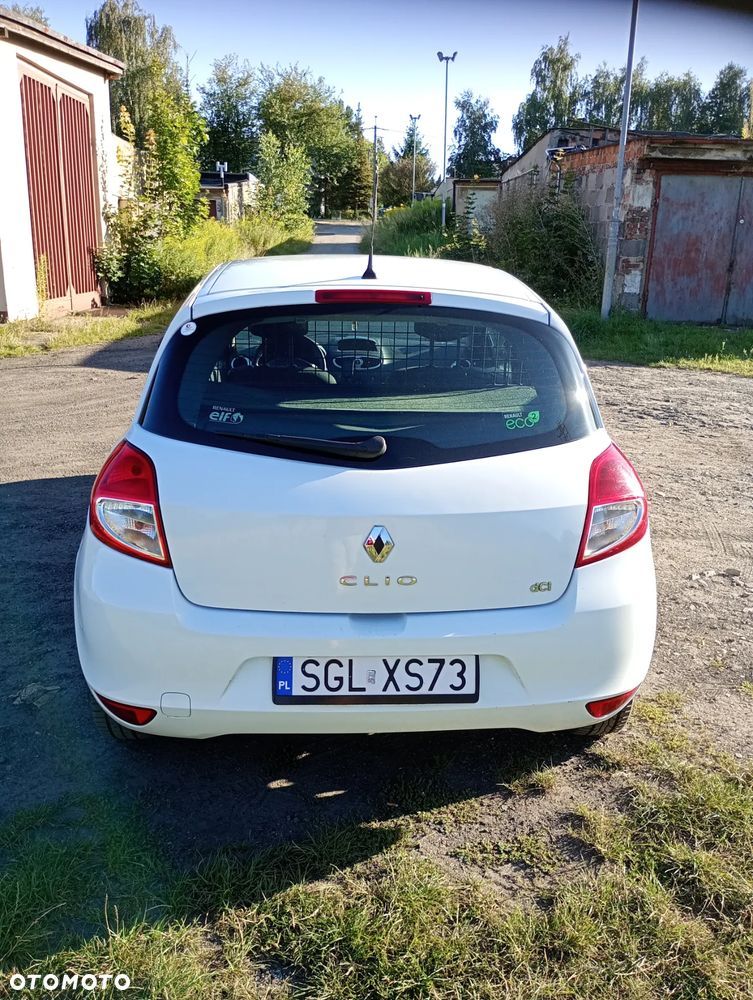 Renault Clio - 2