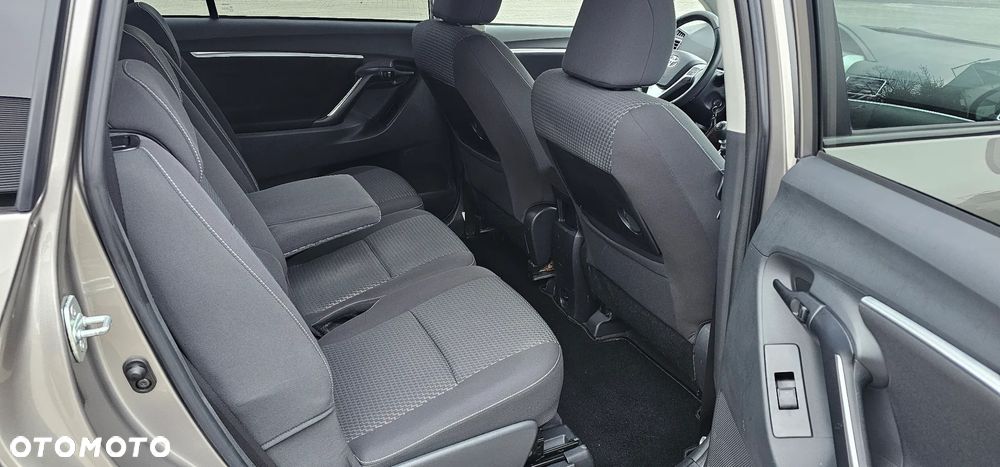 Toyota Verso 1.6 D-4D Prestige - 6