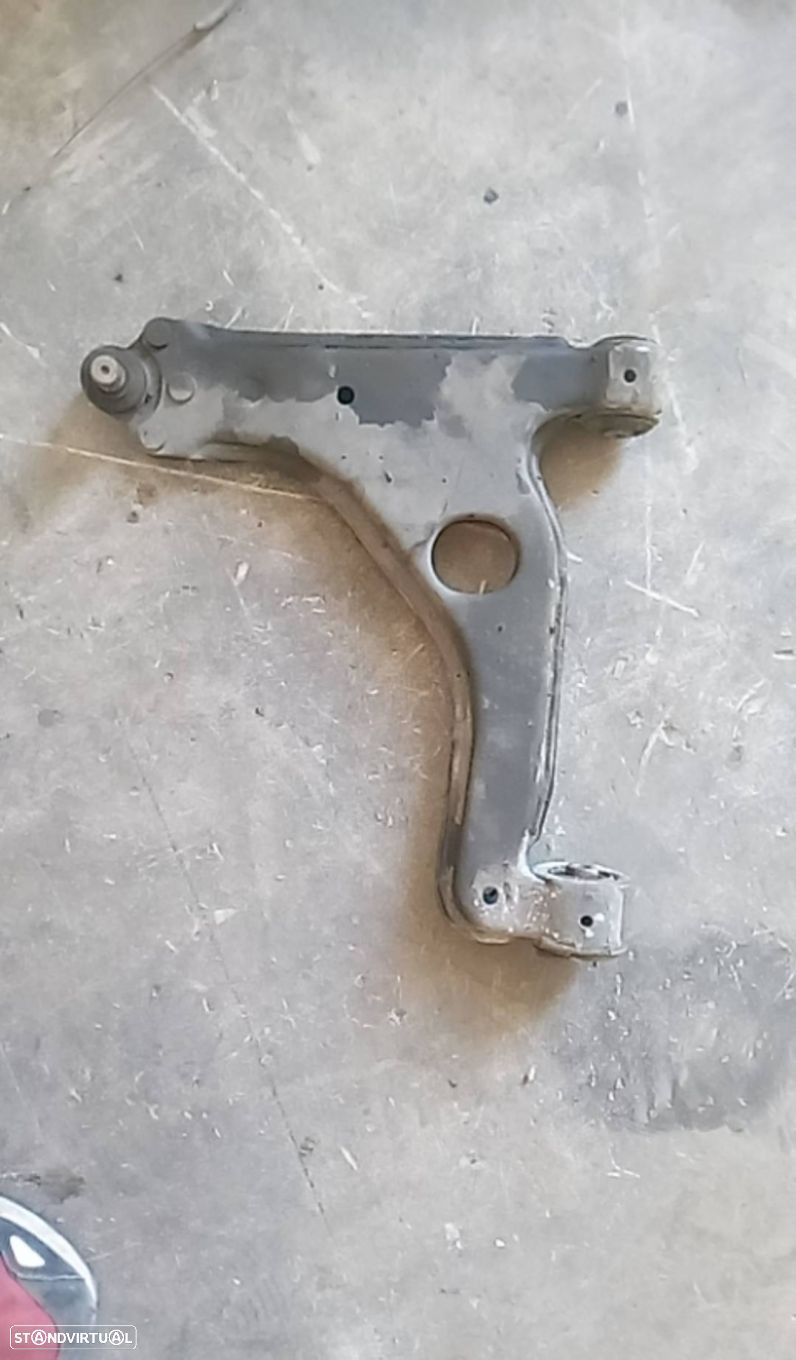Braço Suspensão Frente Esquerdo Opel Astra H (A04) - 1