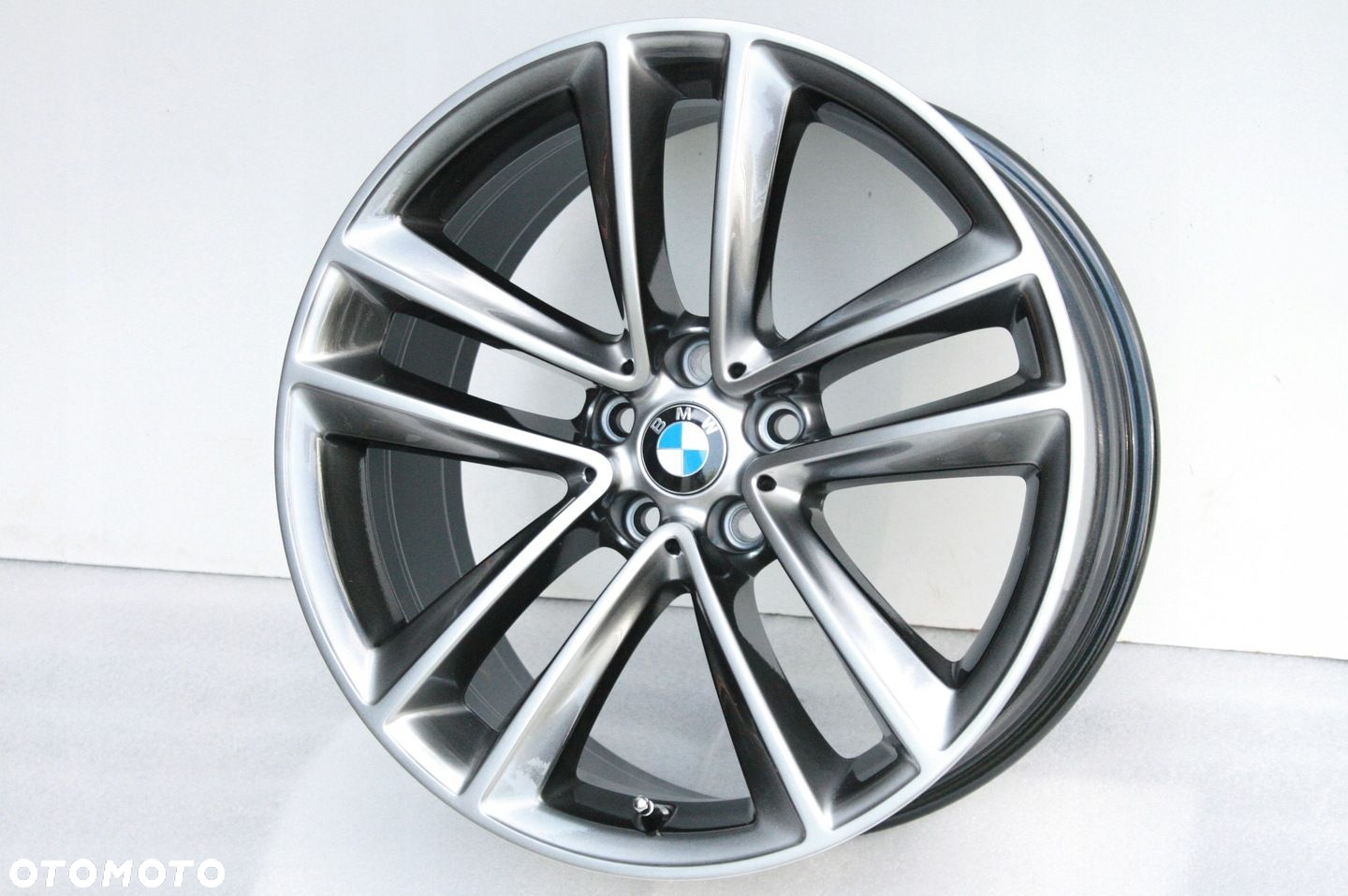 19 ORYGINAŁ BMW G 7 8 6 5 5GT 4 3 X1 X3 X4 - 3