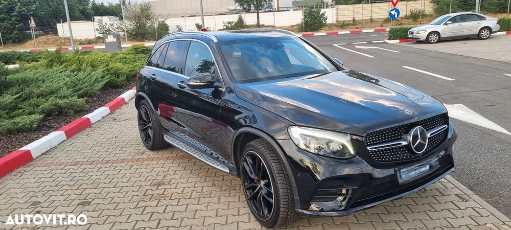 Mercedes-Benz GLC 250 4Matic 9G-TRONIC AMG Line - 2