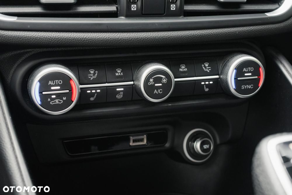 Alfa Romeo Giulia 2.0 Turbo Veloce Q4 - 24