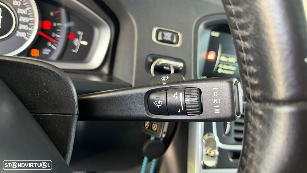 Volvo S60 D4 Momentum - 25