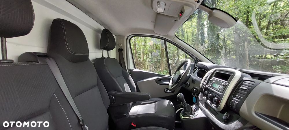 Renault Trafic - 25