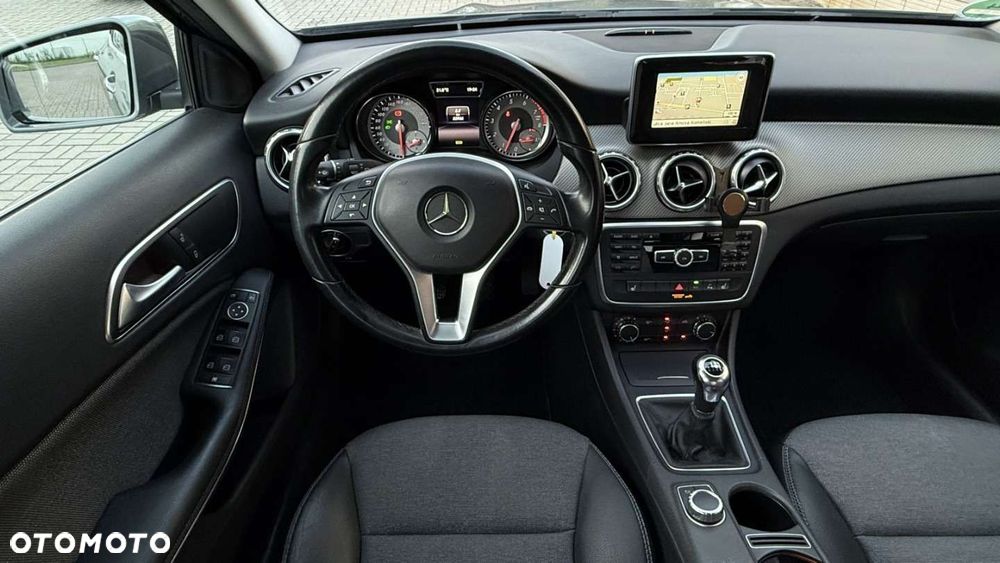 Mercedes-Benz GLA 200 Style - 20
