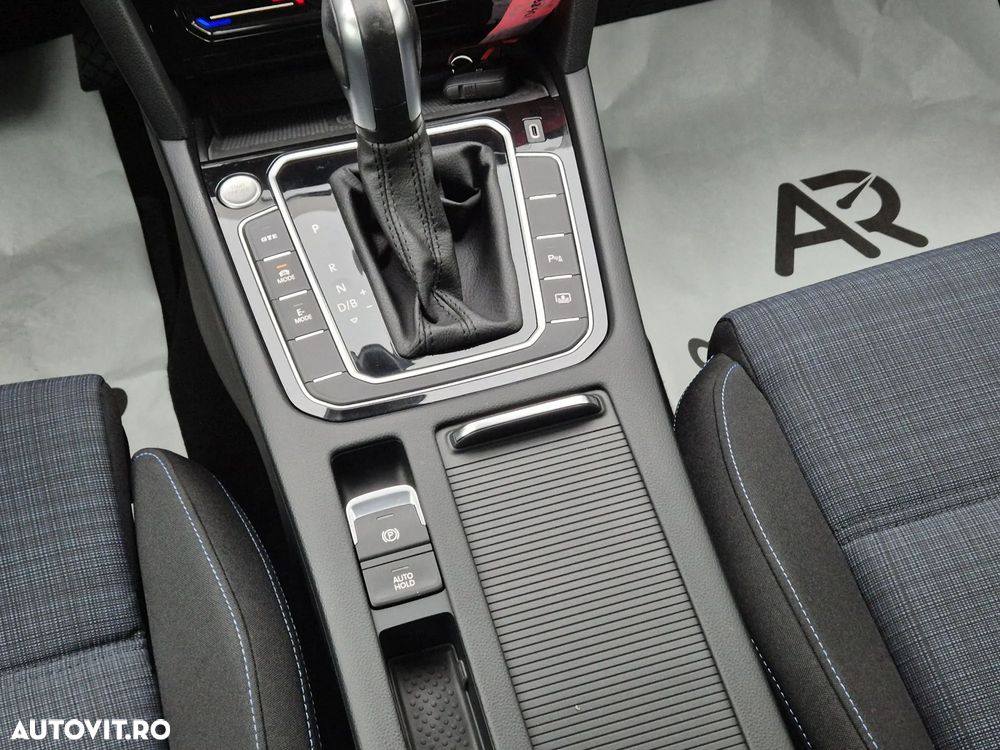 Volkswagen Passat GTE - 23