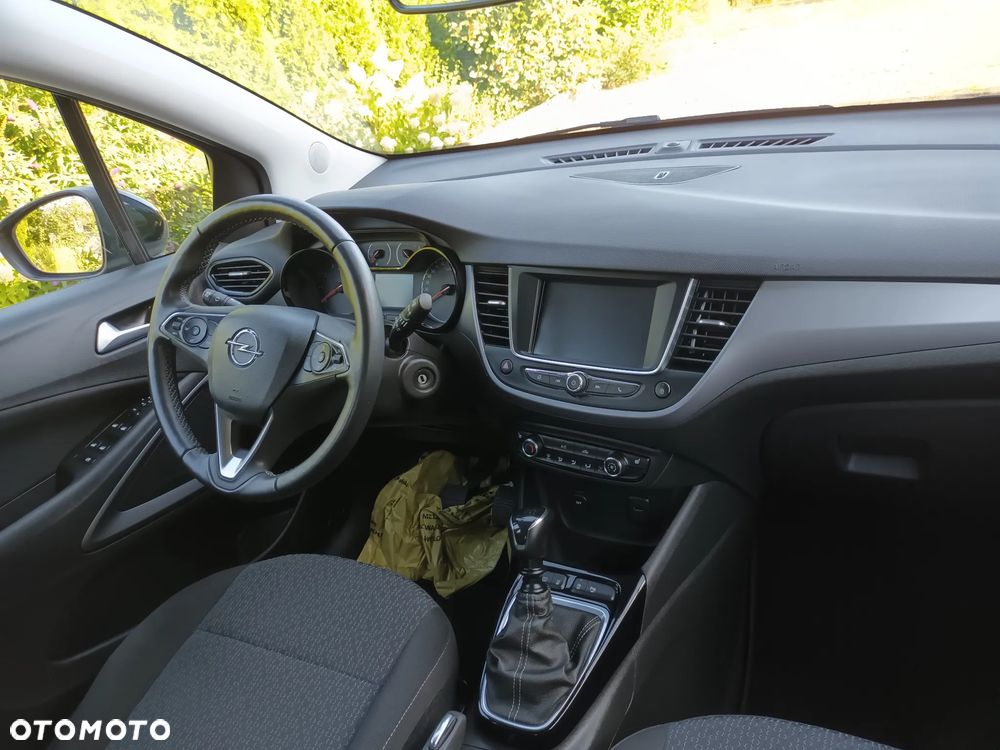 Opel Crossland X 1.2 T Enjoy S&S - 9