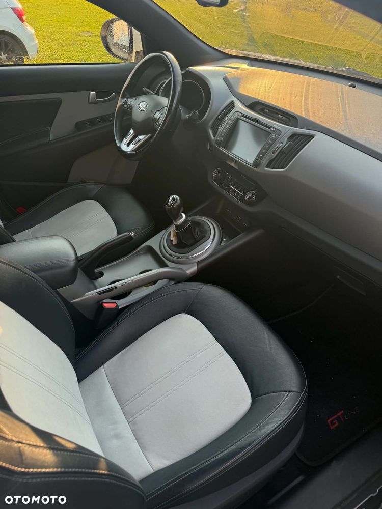 Kia Sportage 2.0 CRDI L AWD - 14