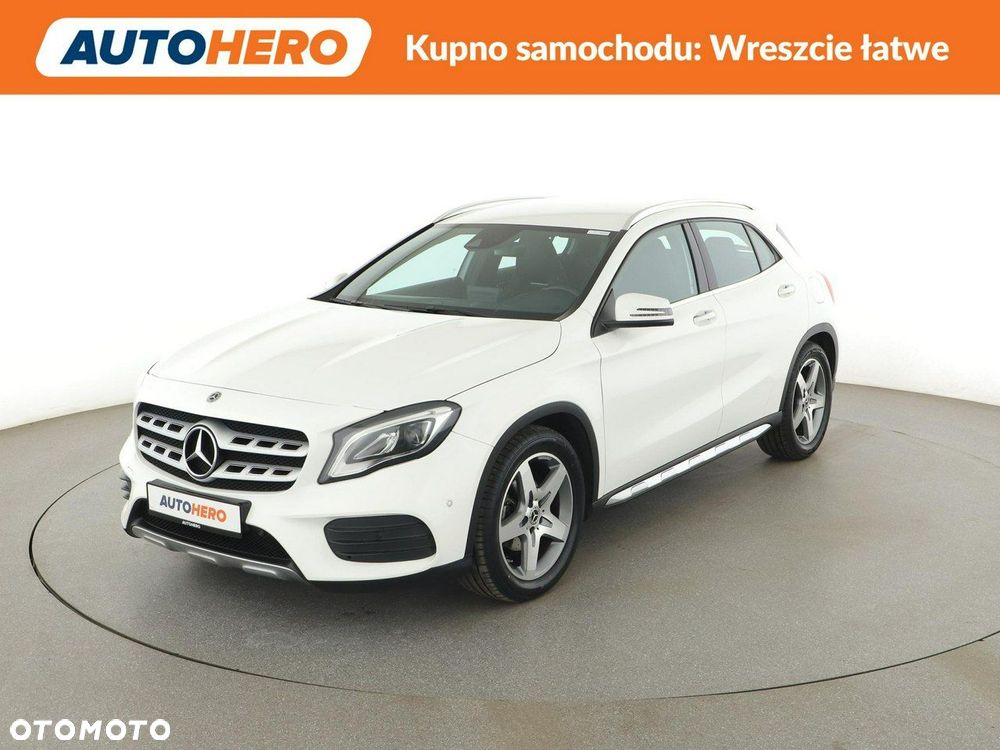 Mercedes-Benz GLA 180 AMG Line - 2