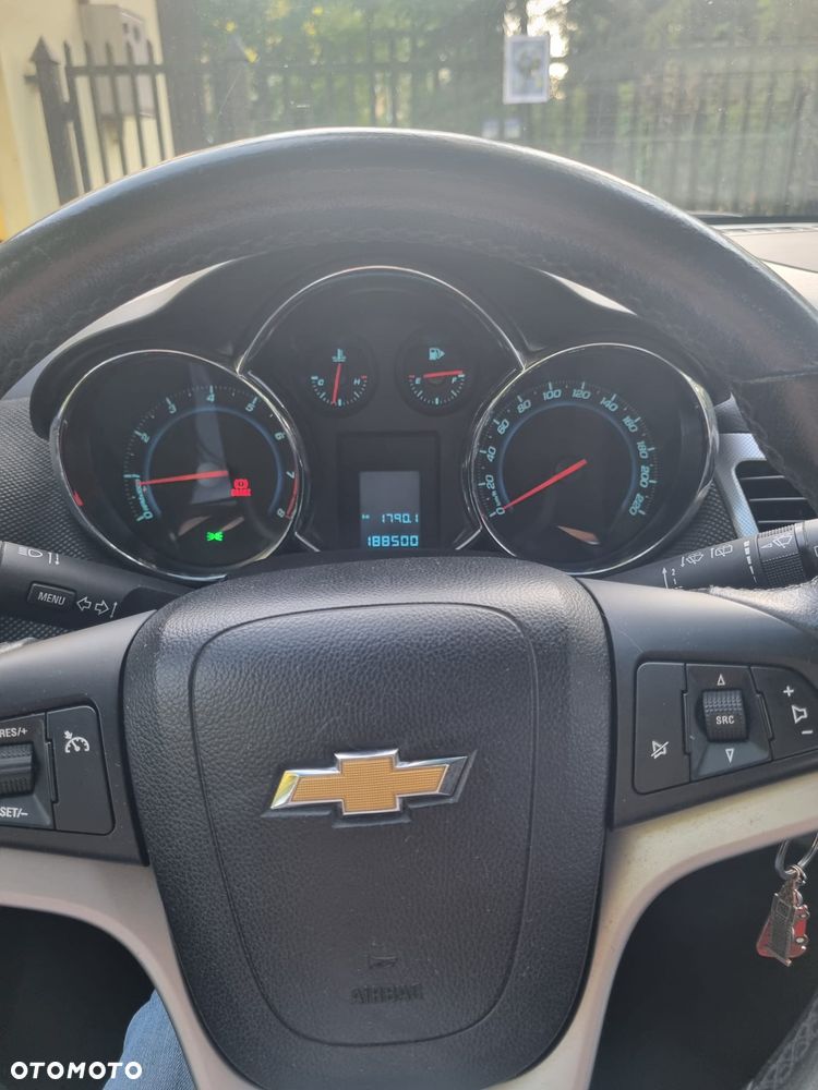 Chevrolet Cruze 1.8 LTZ - 11