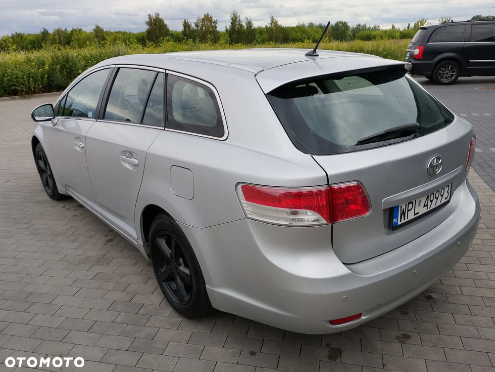 Toyota Avensis 2.0 D-4D Luna - 7
