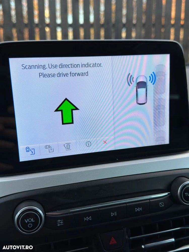 Ford Focus 1.5 EcoBlue Start-Stopp-System TITANIUM - 28