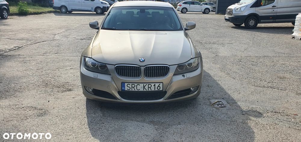 BMW Seria 3 325i Edition Exclusive - 35
