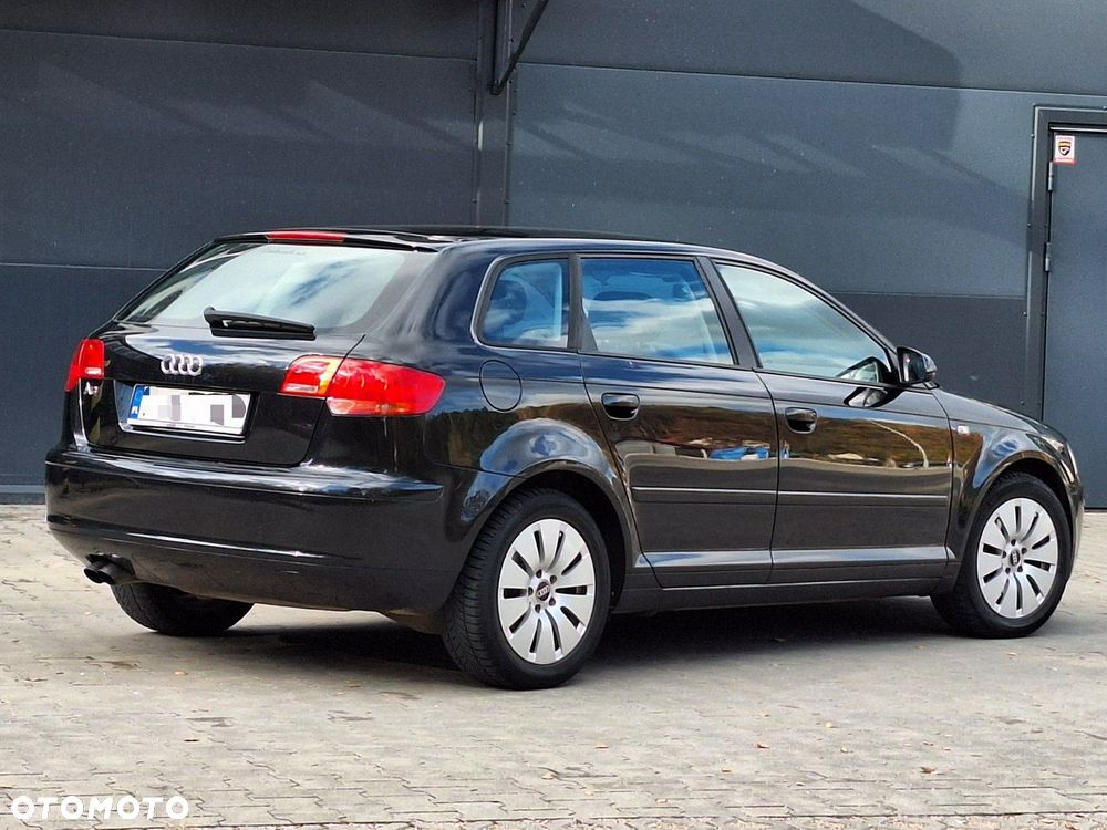 Audi A3 Sportback - 2