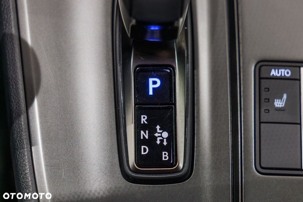 Lexus UX - 38