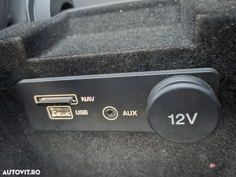 Jaguar XF - 27