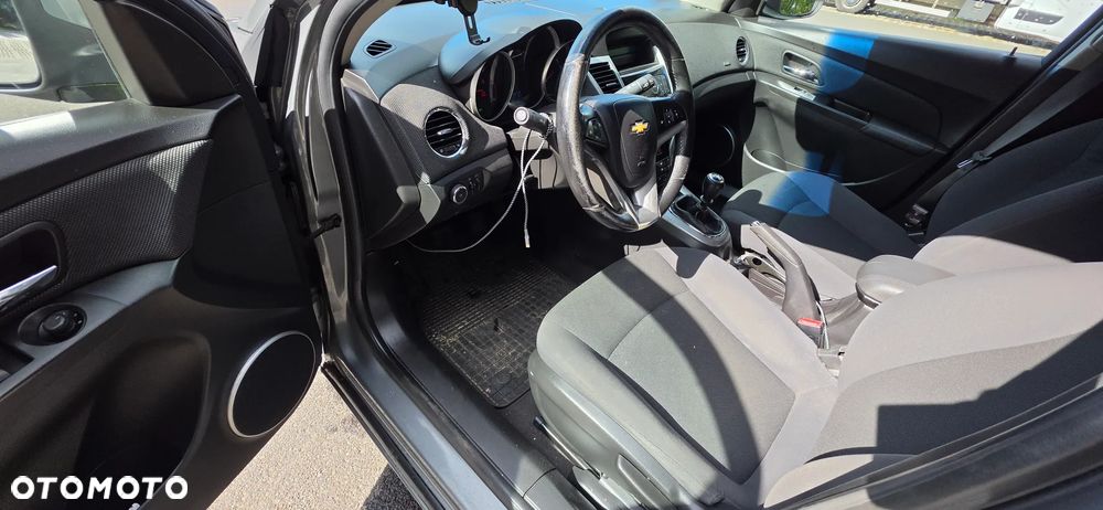 Chevrolet Cruze 2.0 VDCi LS+ - 11