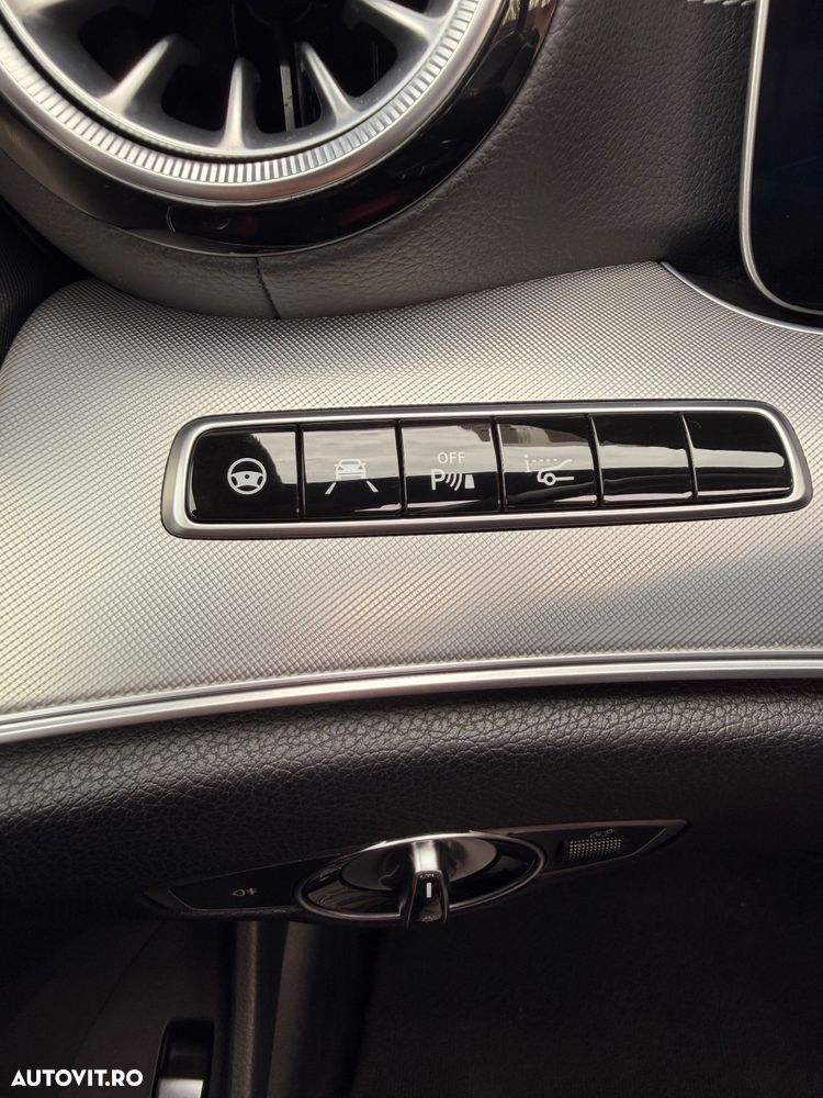 Mercedes-Benz E 400 4MATIC Aut. - 12