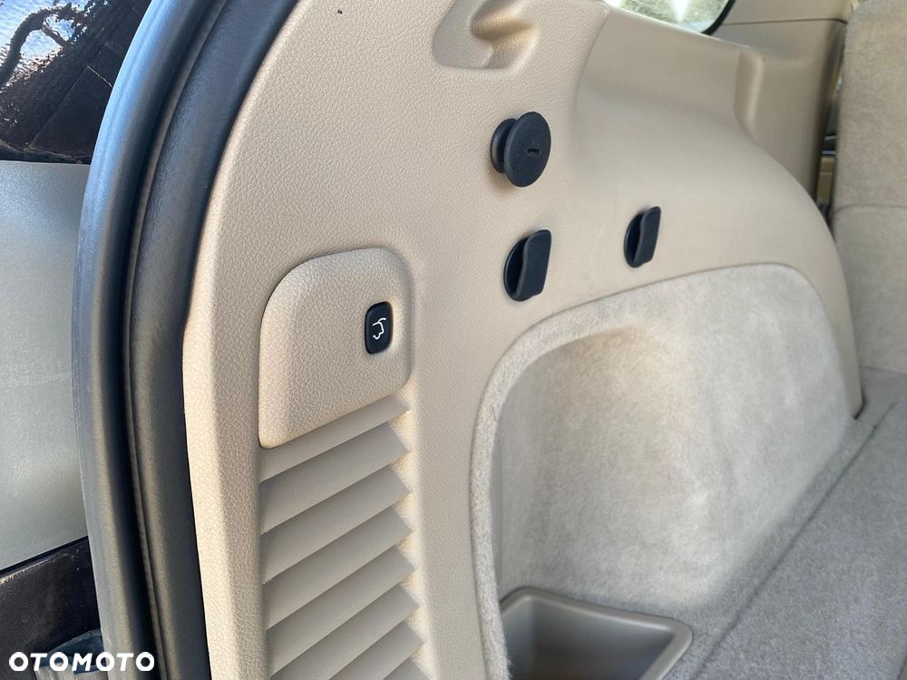 Jeep Grand Cherokee 5.7 V8 Overland - 21