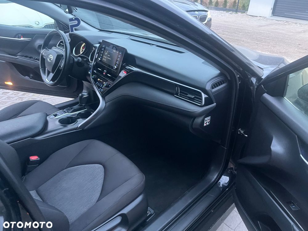 Toyota Camry 2.5 Hybrid Comfort CVT - 18