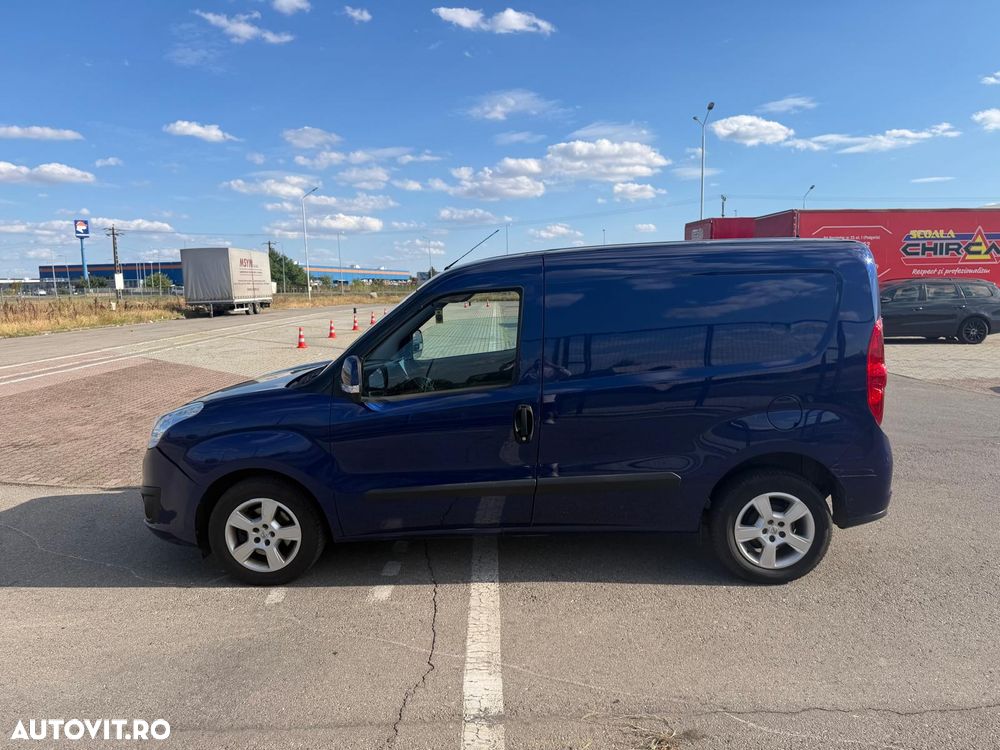Opel COMBO-D-VAN - 2