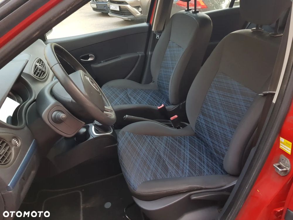 Renault Clio 1.2 16V 75 Dynamique - 8