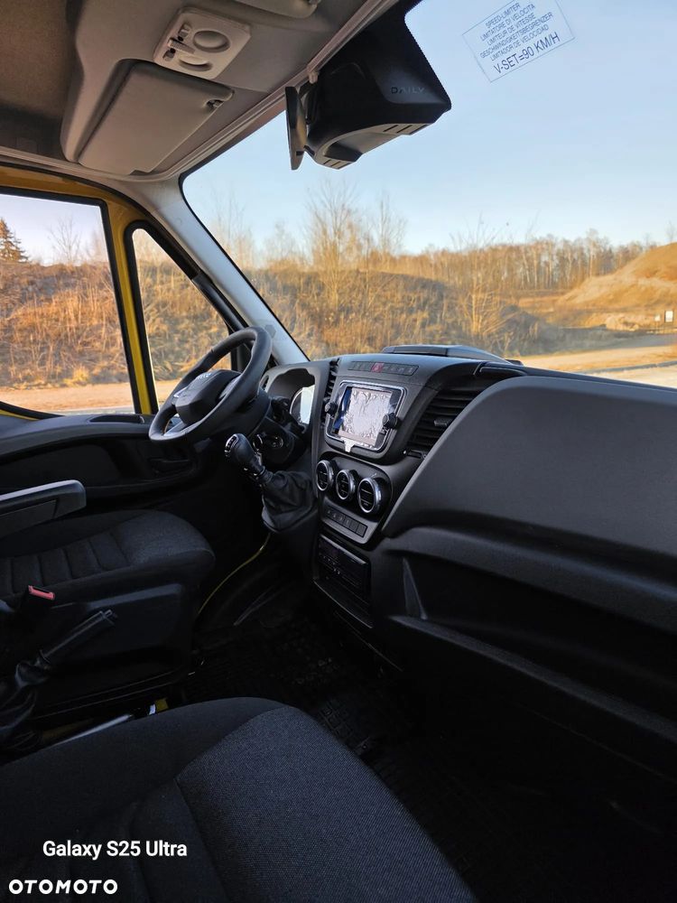 Iveco 70C18 - 12