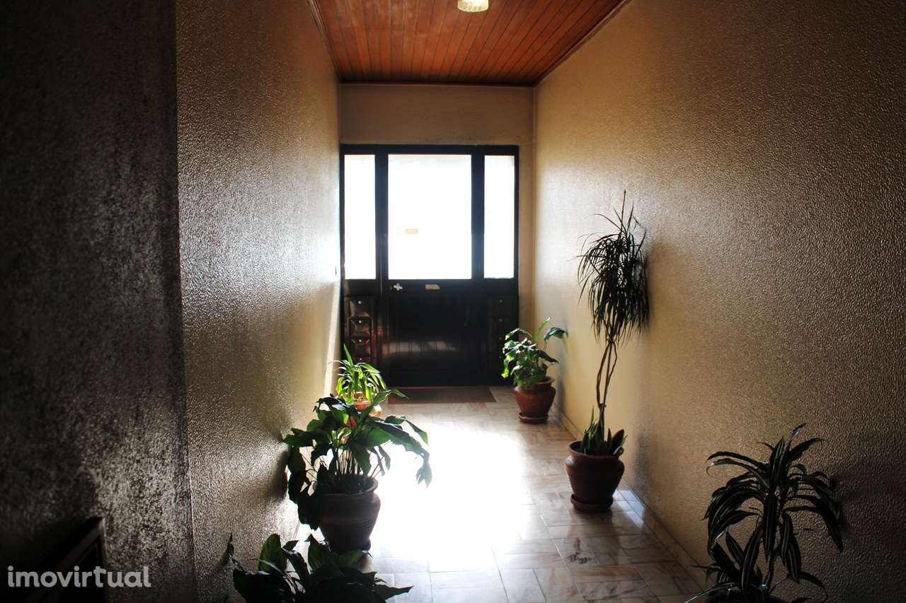 Apartamento T2+1 junto a N222 - Grande imagem: 2/24